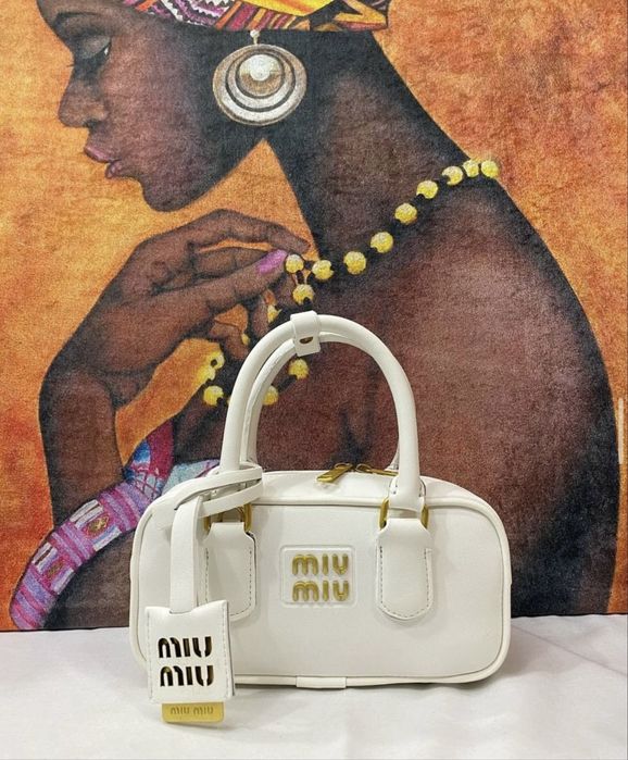 Дамски чанти Miu Miu