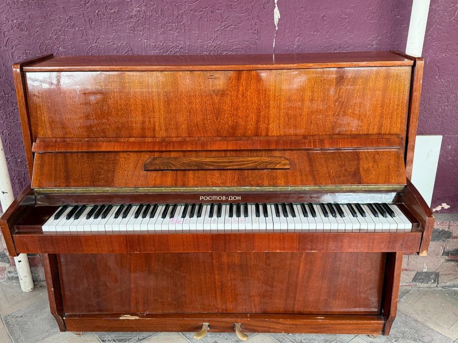 Продается пианино