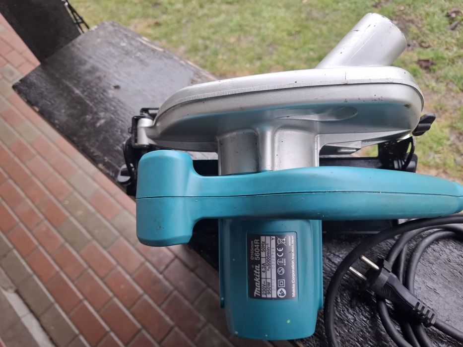 Ferastrau circular Makita 5604R, manual 950 W
5604R