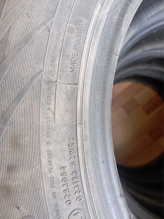 Продам зимние Шины 225/60/R17