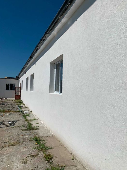 Hale Spatii industriale de închiriat – renovate exterior, amenajare interioară la cerere