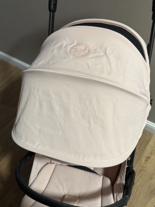 Cybex coya в розовом цвете