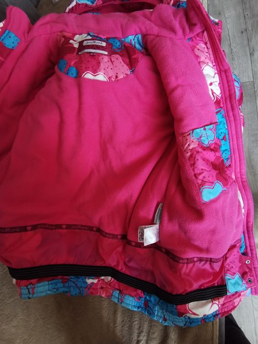 Продам зимний костюм на девочку