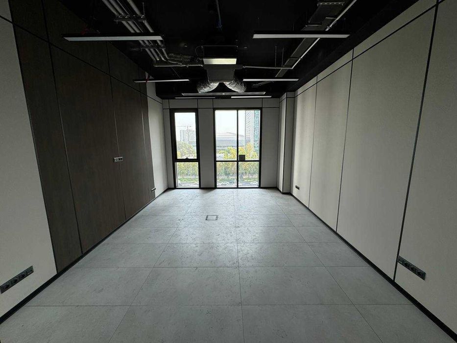 Престижный офис 58 м² в NEST ONE, Ташкент Сити – с мебелью и техникой!