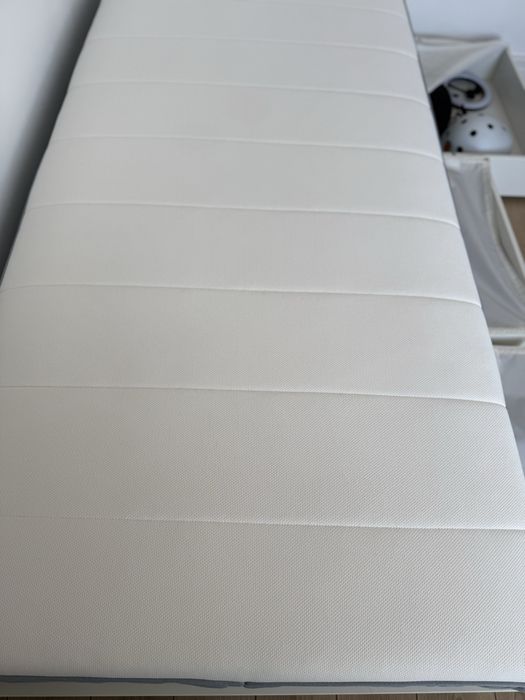 Pat IKEA VEVESTAD 90x200 + saltea VESTEROY ca noua + 3 cutii depozitare