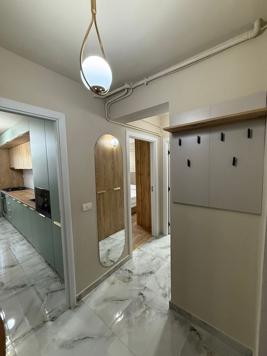 Închiriez apartament
