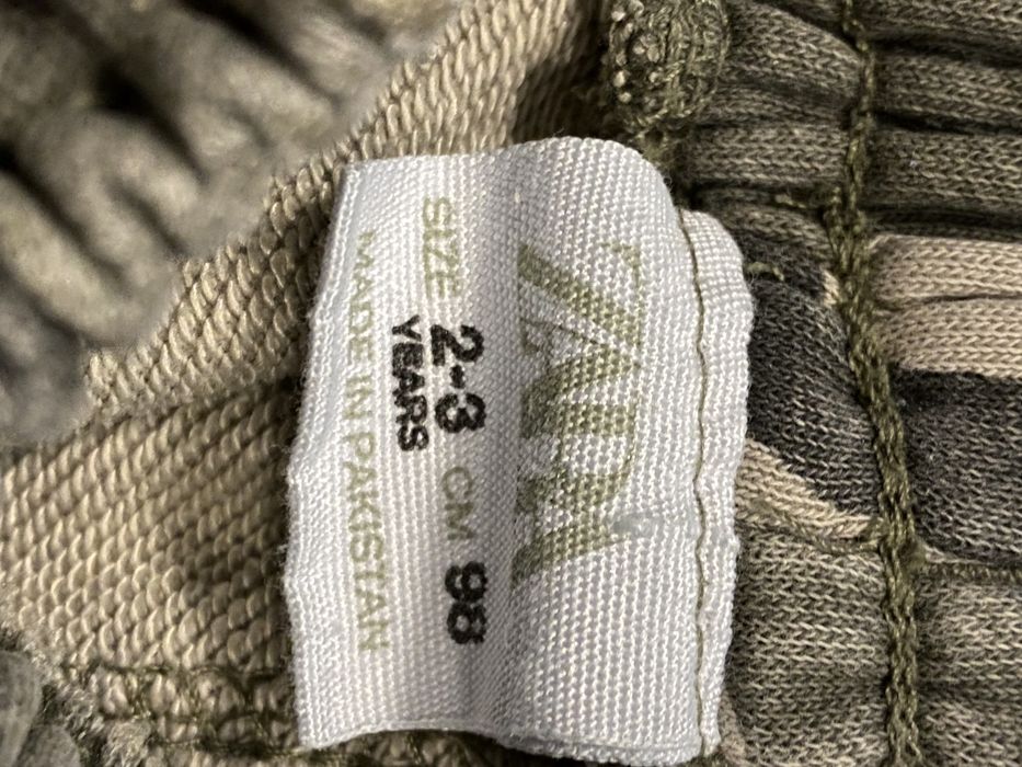 Маркови дрехи за момче 2г. Guess, Levis и др.