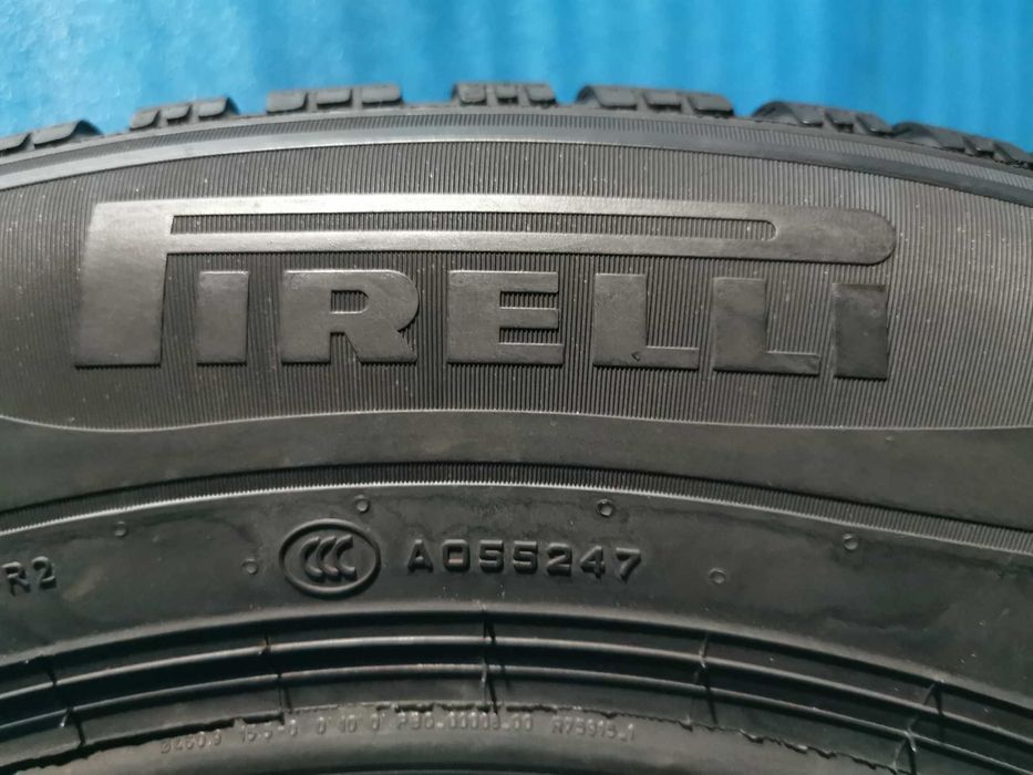 235/60/18 pirelli m+s 2 buc