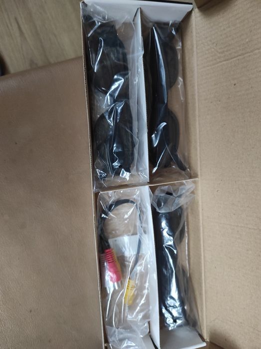 Продавам 3 D очила