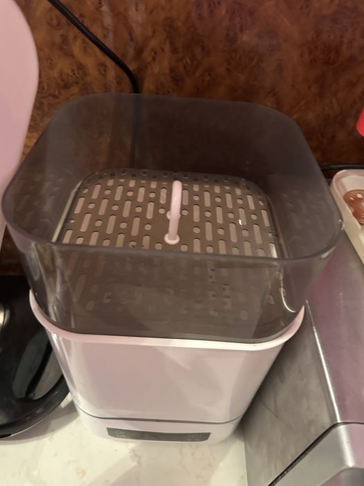 Стерелиатор за бебешки шишета