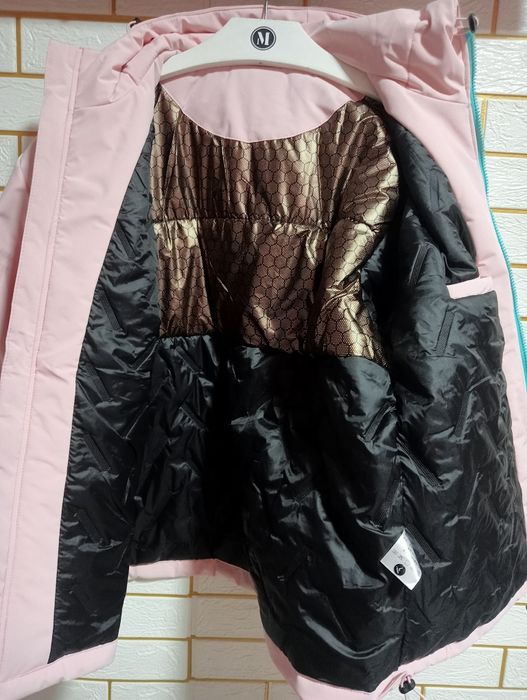 Продам спорт куртки