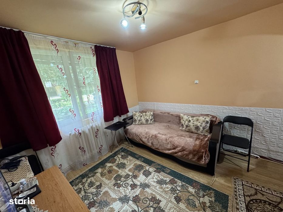 Apartament cu 2 camere, semidecomandat, parter , Aleea Postavaru, Carp
