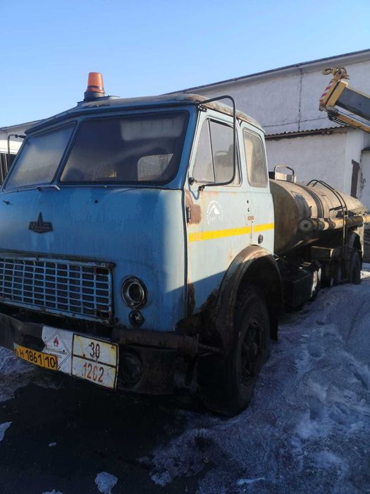 Топливозаправщики разные