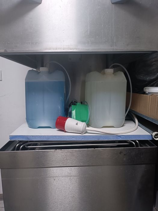 Професионална съдомиалня