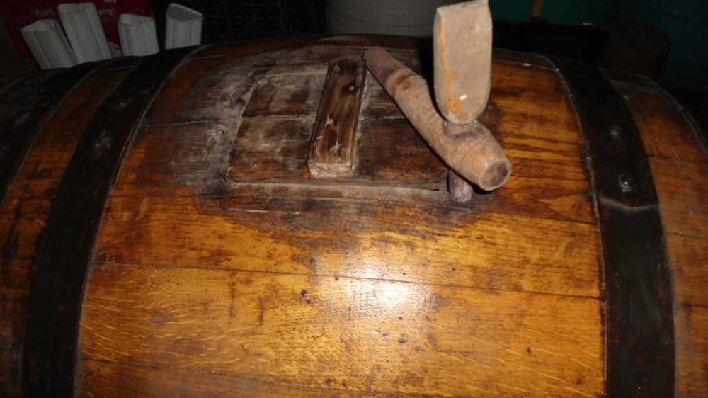 Дъбова     бъчва