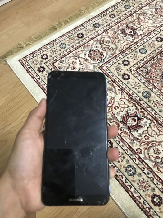 продается телефон Huawei