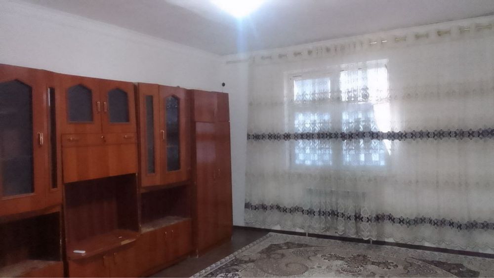 Квартира срочно Ижарага берилади !!
