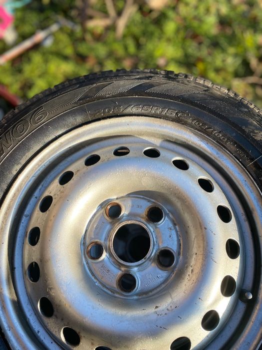 Джанти с гуми 205/65R15C  4 броя Фолксваген Т4