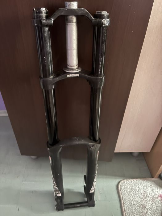 Вилка rockshox boxxer