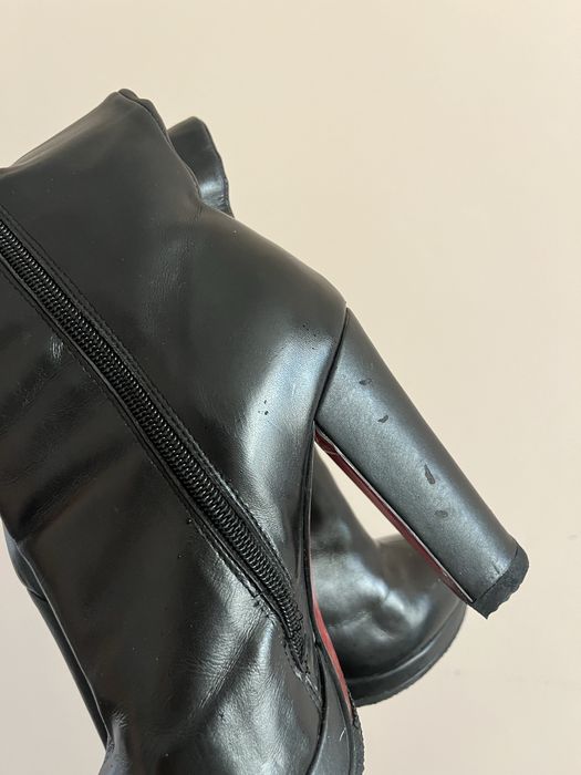 Сапоги осенние на каблуках