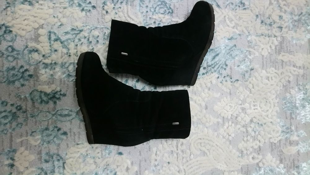 Продам зимние полусапожки