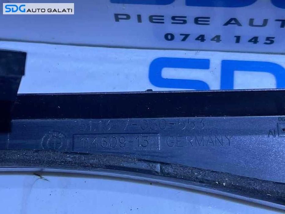 Ornament Grila Bandou Far Stanga BMW E46 2001 - 2006 Cod 7030553