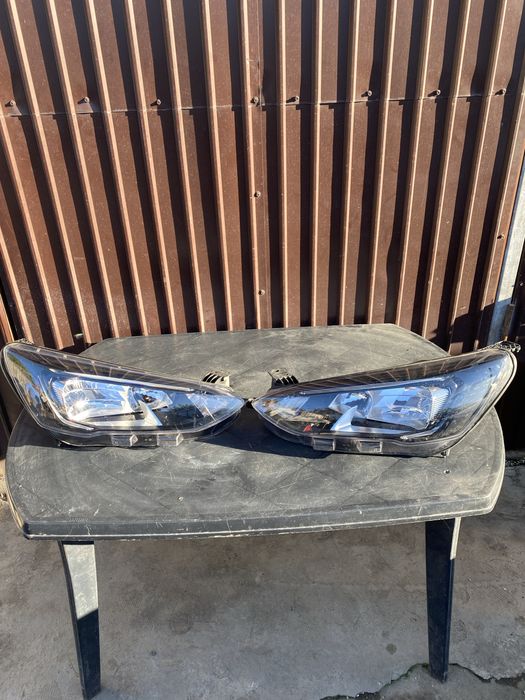 Far dreapta ford focus mk4 halogen/led 2018-2021