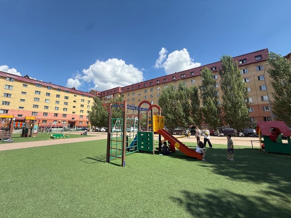 Иле 30/2 продается квартира 2-х ком  63 школа