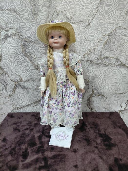 Куклы форфоровые Роса и Луиза.