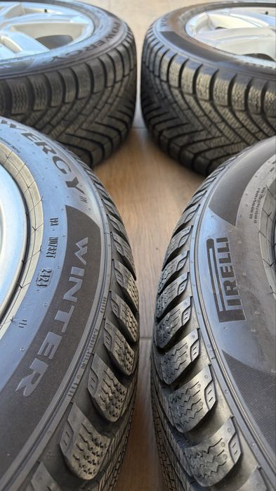Jante Audi R17 Pirelli 2024 Roti iarnă Audi 225 50 R17 Dot 2024 Anvelope Pirelii 225 50 R17 Cauciucuri Pirelli 225 50 R17 Gume Pirelii 225 50 R17