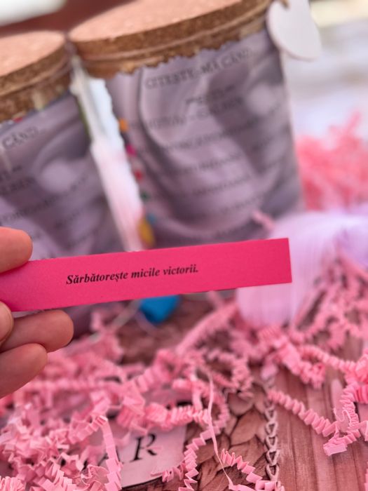 Borcanase cu mesaje de incurajare