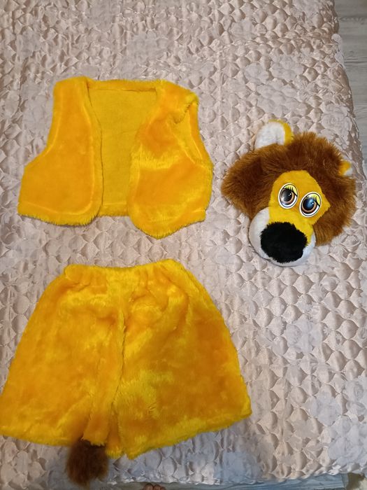 Продам новогодние костюмы