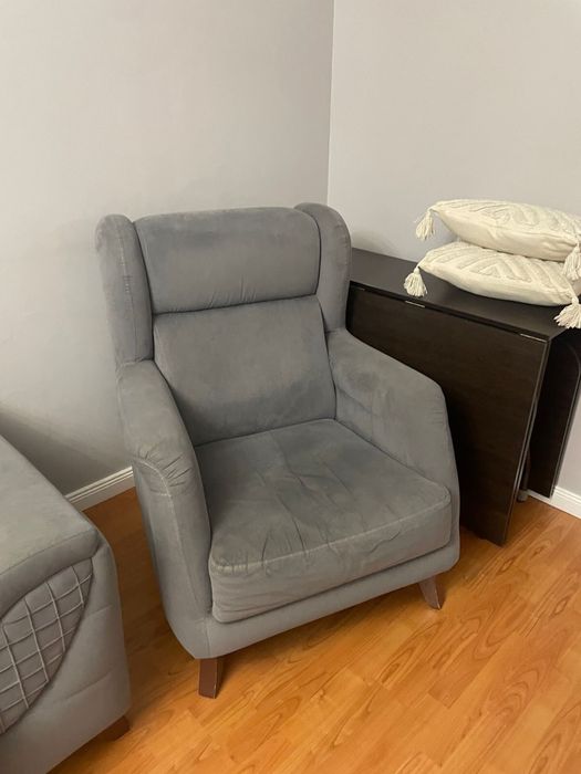 Продам диван и 2 кресла