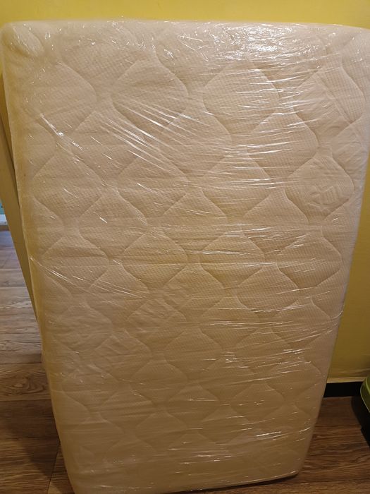 Матраче за бебешко легло