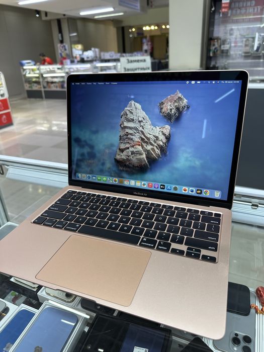 Macbook Air Core i3