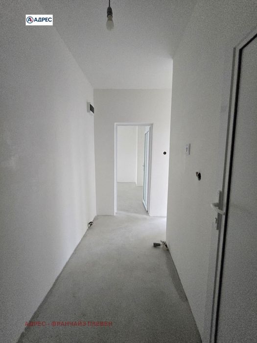 Продава се Двустаен апартамент в Плевен, Сторгозия - 60 кв.м за 842 €/кв.м - Снимка #7