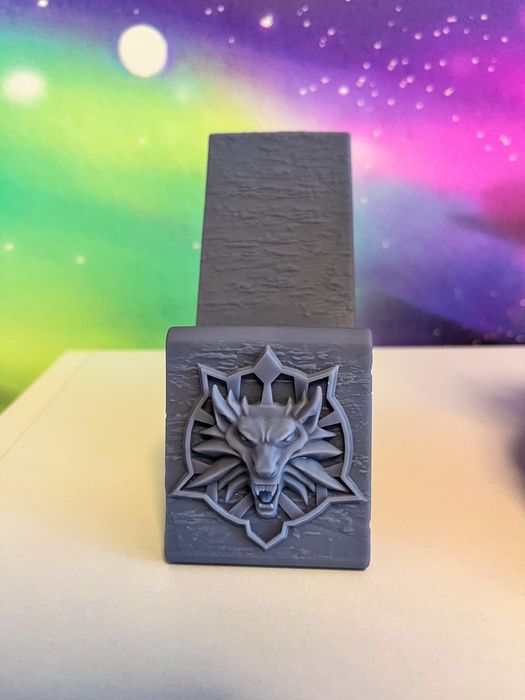 Продам фигурку геральда .