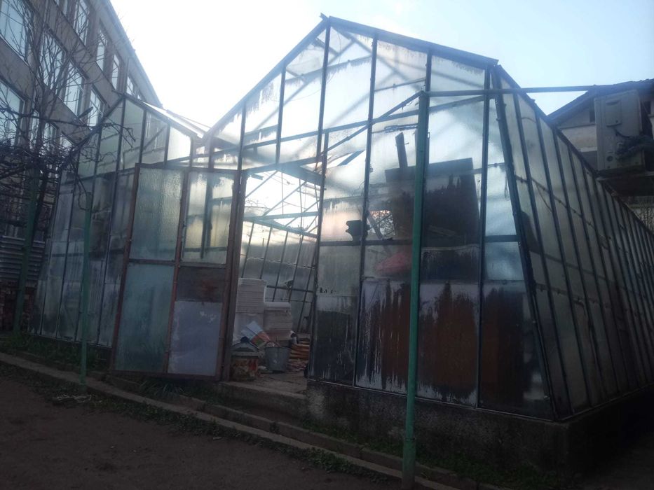 Стъклена оранжерия-80кв