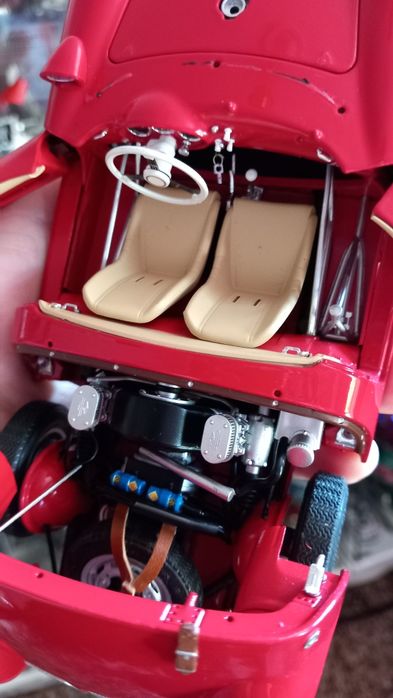 Schuco Porsche 550 spyder 1/18