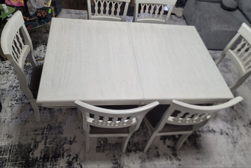Срочно продам комплект из дерево с раздвежным механизмом