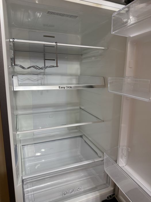 Продава се хладилник