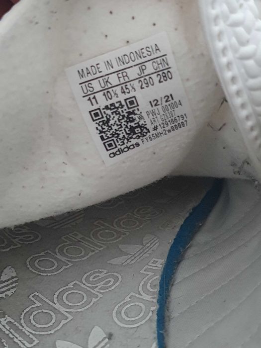 Маратонки Adidas Retropy E5