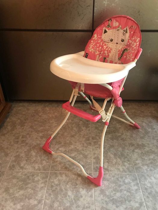 Продавам детско,бебешко столче за хранене -напълно запазено
