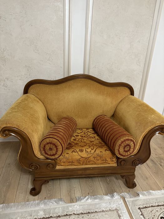 Продам комлект мягкой мебели