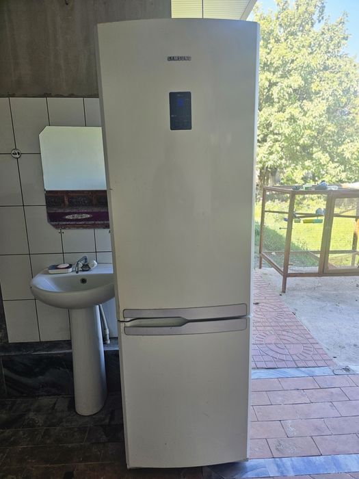 Холодильник  самсунг