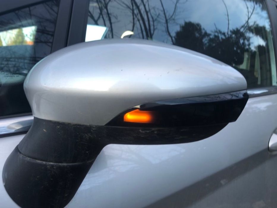 Semnalizare Fumurie Led Oglinda Ford Fiesta 2008-2017 Dynamic Canbus