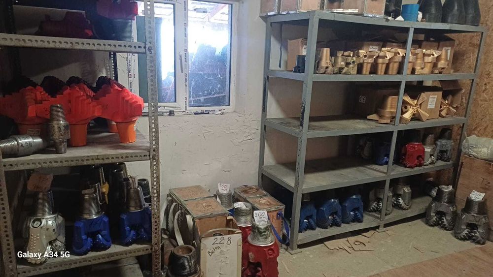 Asortiment vast de echipamente pentru foraj