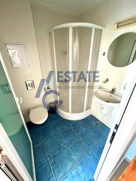 Продава се Тристаен апартамент в Бургас, Сарафово - 140 кв.м за 1036 €/кв.м - Снимка #9