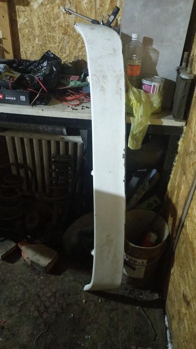 Продам споллер на багажник