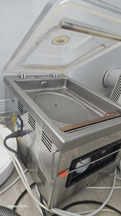 Продам Вакуумный упаковщик